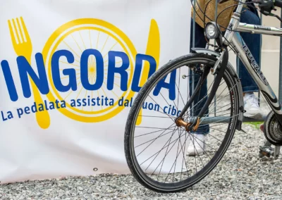 L'Ingorda, la pedalata assistita dal buon cibo | Logo con bici